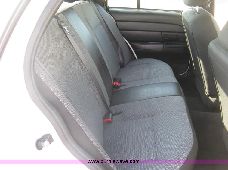 image for item E7917 2010 Ford Crown Victoria Police Interceptor