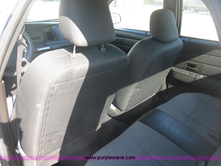 image for item E7917 2010 Ford Crown Victoria Police Interceptor