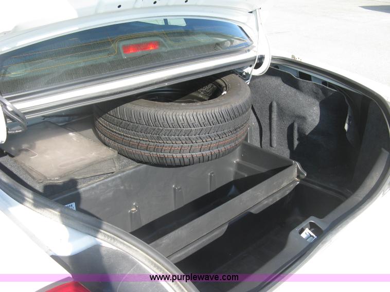 image for item E7917 2010 Ford Crown Victoria Police Interceptor