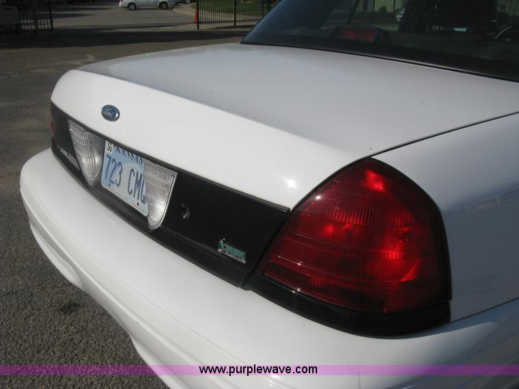 image for item E7917 2010 Ford Crown Victoria Police Interceptor