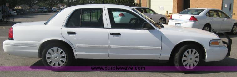 image for item E7918 2011 Ford Crown Victoria Police Interceptor