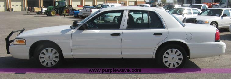 image for item E7918 2011 Ford Crown Victoria Police Interceptor