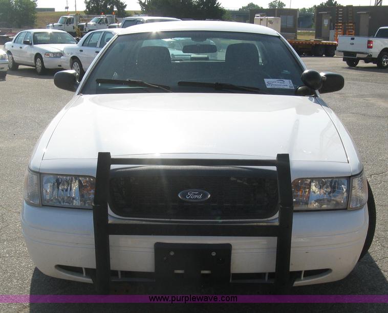 image for item E7918 2011 Ford Crown Victoria Police Interceptor