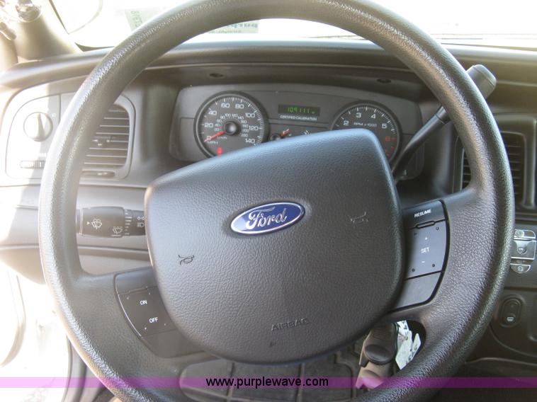 image for item E7918 2011 Ford Crown Victoria Police Interceptor