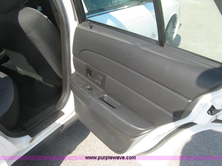 image for item E7918 2011 Ford Crown Victoria Police Interceptor