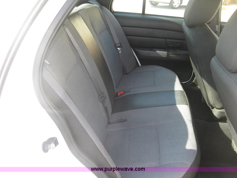 image for item E7918 2011 Ford Crown Victoria Police Interceptor