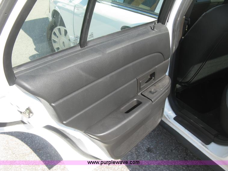 image for item E7918 2011 Ford Crown Victoria Police Interceptor