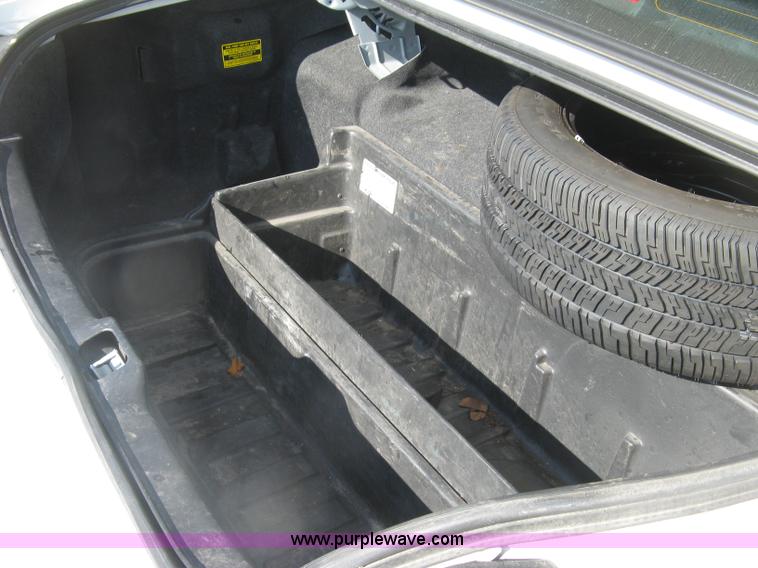 image for item E7918 2011 Ford Crown Victoria Police Interceptor