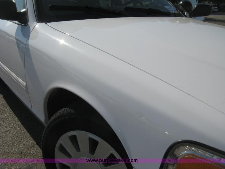 image for item E7918 2011 Ford Crown Victoria Police Interceptor