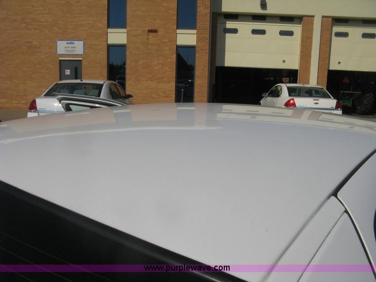 image for item E7918 2011 Ford Crown Victoria Police Interceptor