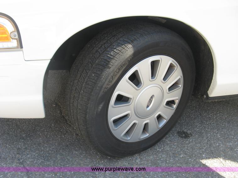 image for item E7918 2011 Ford Crown Victoria Police Interceptor