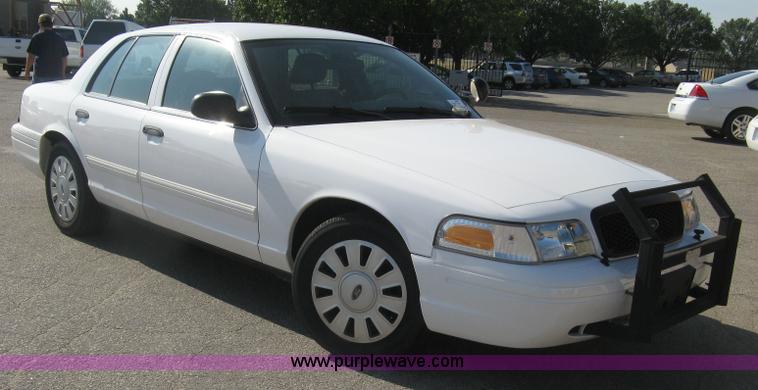 image for item E7919 2010 Ford Crown Victoria Police Interceptor