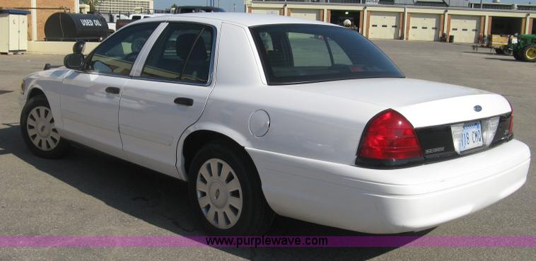 image for item E7919 2010 Ford Crown Victoria Police Interceptor