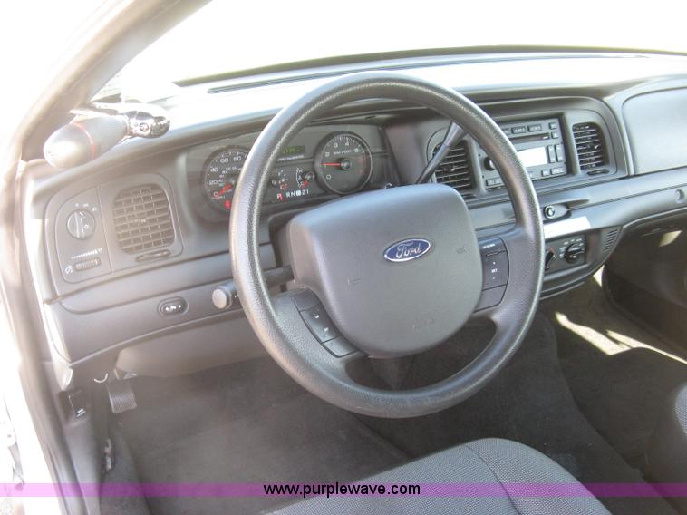 image for item E7919 2010 Ford Crown Victoria Police Interceptor