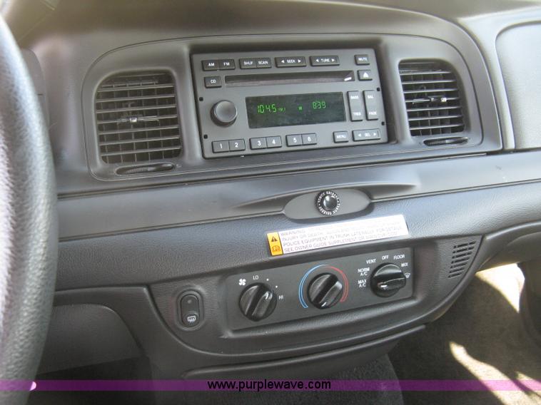 image for item E7919 2010 Ford Crown Victoria Police Interceptor