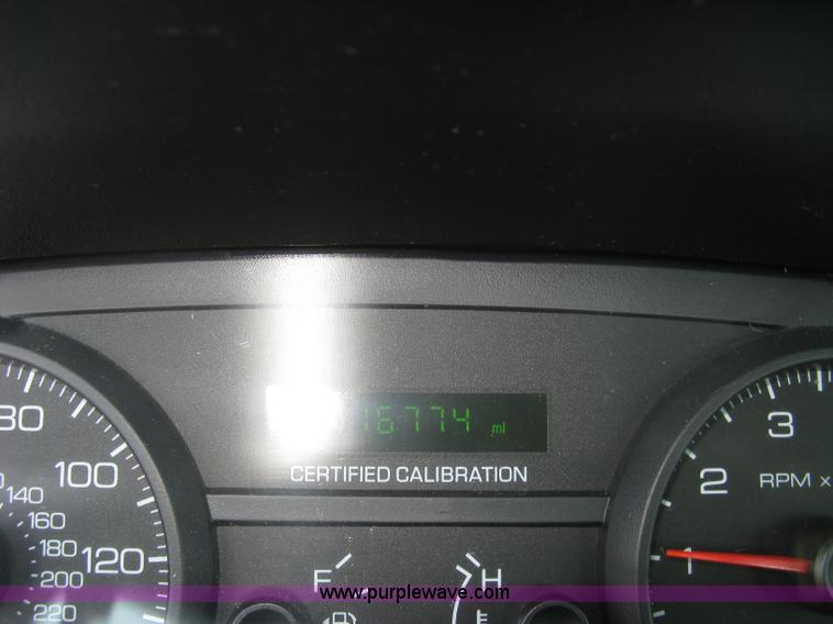 image for item E7919 2010 Ford Crown Victoria Police Interceptor