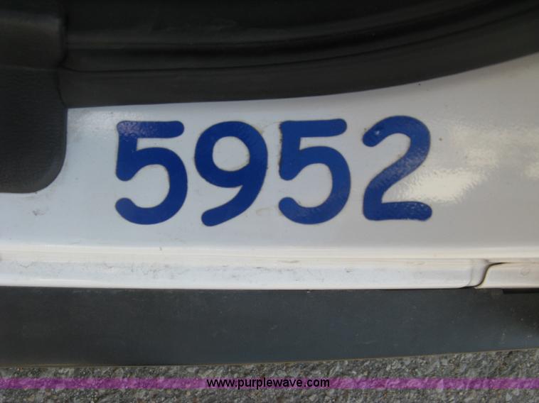 image for item E7919 2010 Ford Crown Victoria Police Interceptor