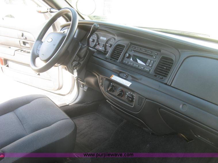 image for item E7919 2010 Ford Crown Victoria Police Interceptor