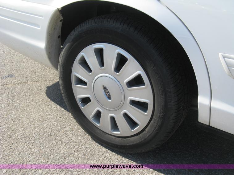 image for item E7919 2010 Ford Crown Victoria Police Interceptor