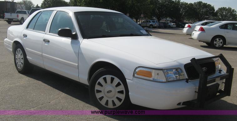 image for item E7920 2011 Ford Crown Victoria Police Interceptor