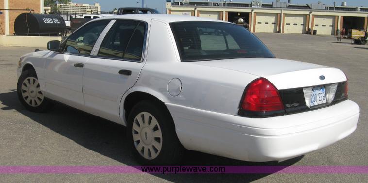 image for item E7920 2011 Ford Crown Victoria Police Interceptor
