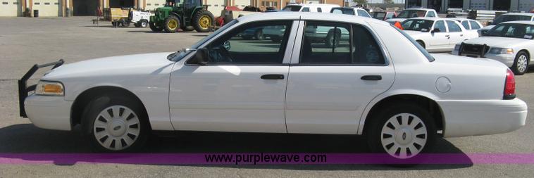 image for item E7920 2011 Ford Crown Victoria Police Interceptor