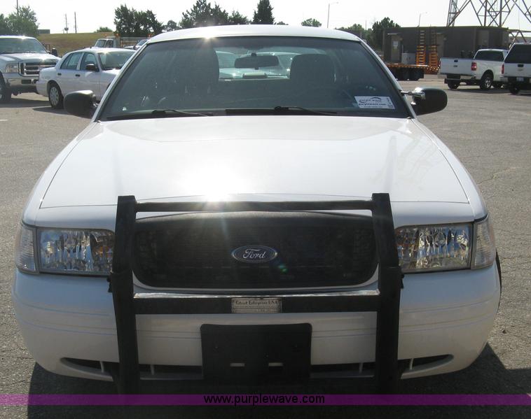 image for item E7920 2011 Ford Crown Victoria Police Interceptor