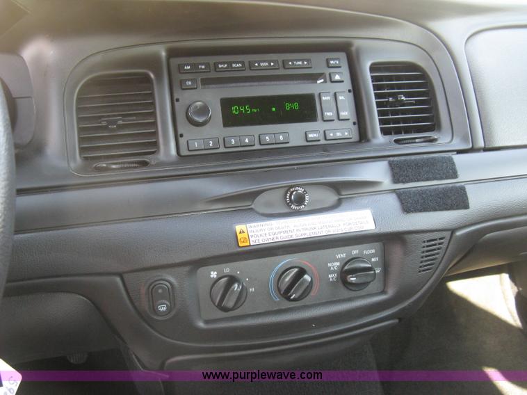 image for item E7920 2011 Ford Crown Victoria Police Interceptor