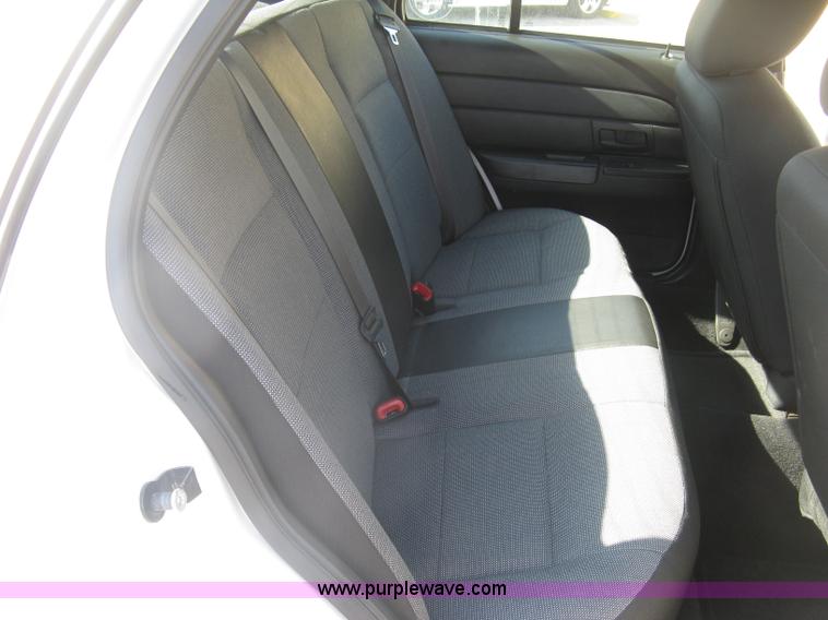 image for item E7920 2011 Ford Crown Victoria Police Interceptor