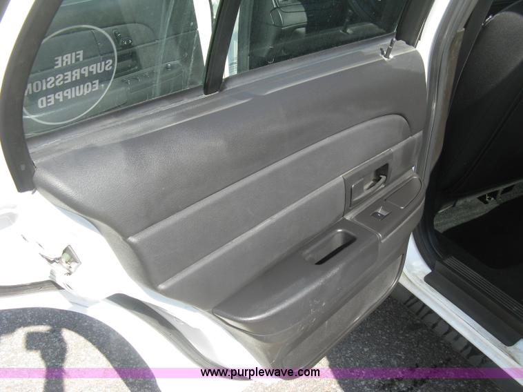 image for item E7920 2011 Ford Crown Victoria Police Interceptor