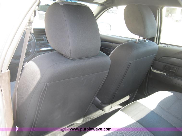 image for item E7920 2011 Ford Crown Victoria Police Interceptor
