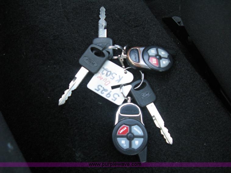 image for item E7920 2011 Ford Crown Victoria Police Interceptor