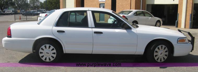 image for item E7921 2011 Ford Crown Victoria Police Interceptor