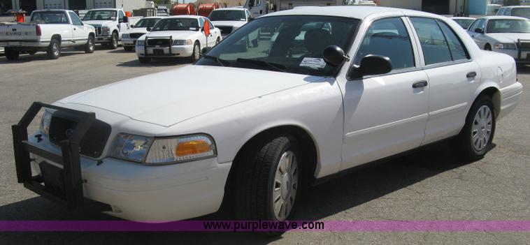 image for item E7921 2011 Ford Crown Victoria Police Interceptor