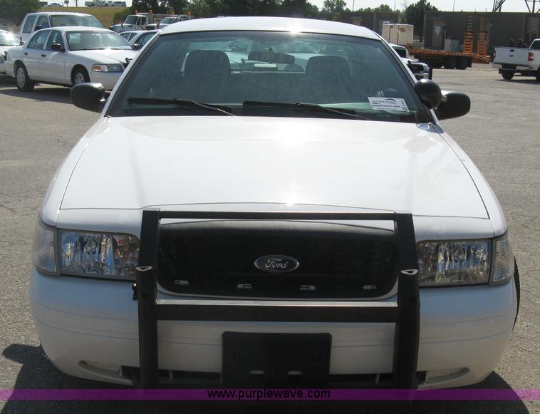 image for item E7921 2011 Ford Crown Victoria Police Interceptor