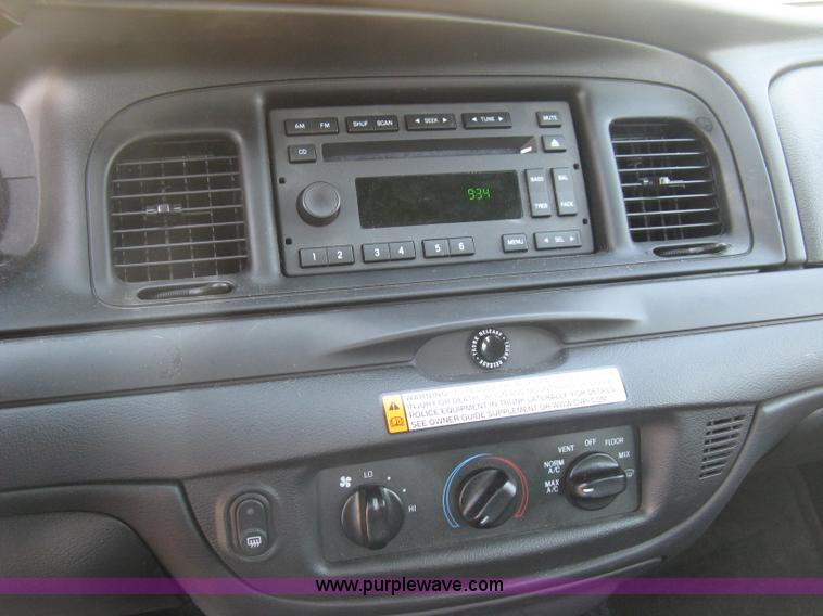 image for item E7921 2011 Ford Crown Victoria Police Interceptor