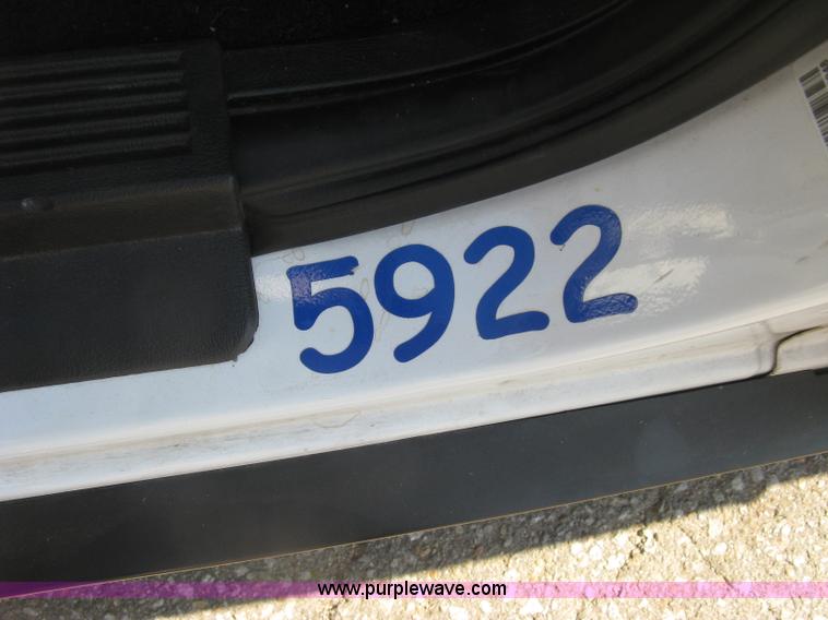 image for item E7921 2011 Ford Crown Victoria Police Interceptor