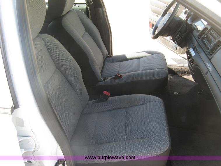 image for item E7921 2011 Ford Crown Victoria Police Interceptor