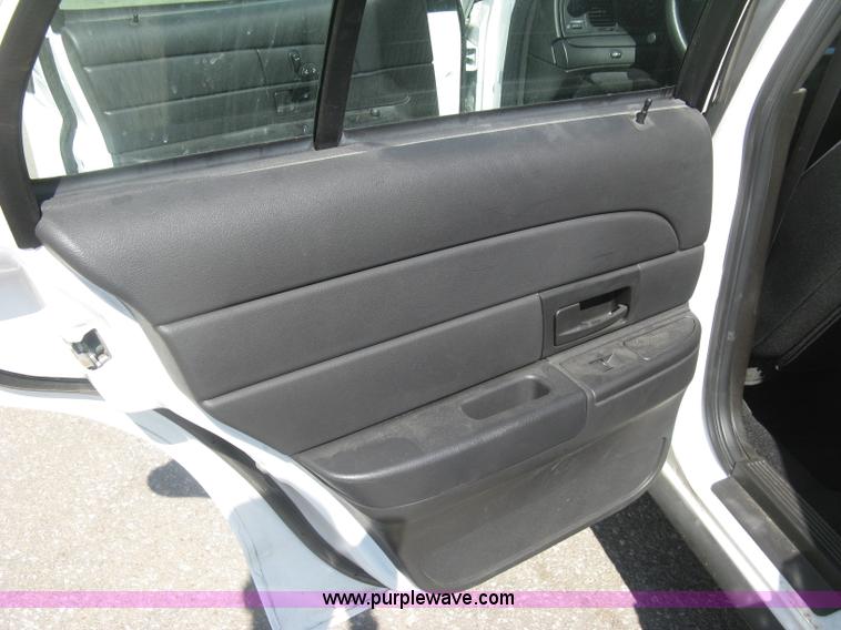 image for item E7921 2011 Ford Crown Victoria Police Interceptor