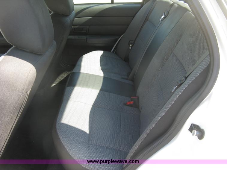 image for item E7921 2011 Ford Crown Victoria Police Interceptor