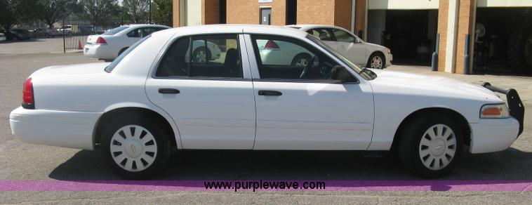 image for item E7922 2007 Ford Crown Victoria Police Interceptor