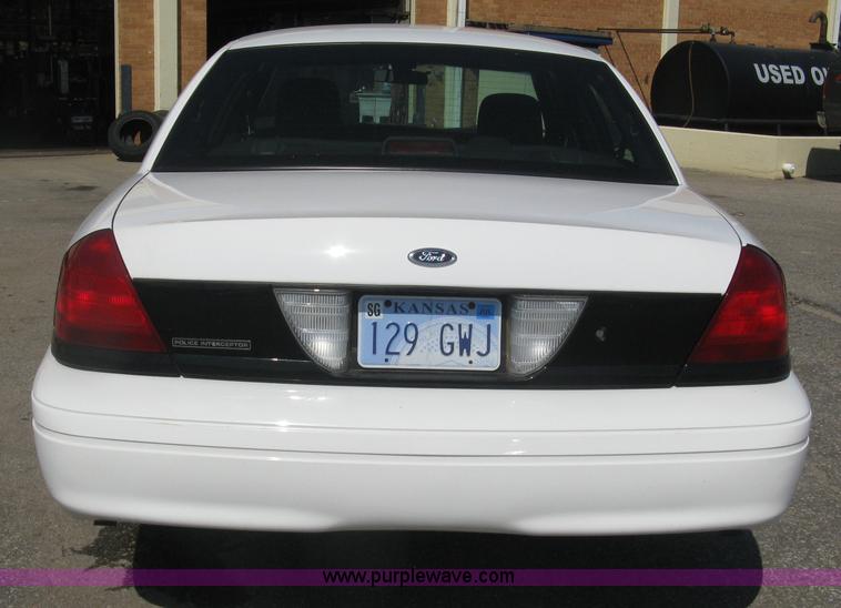 image for item E7922 2007 Ford Crown Victoria Police Interceptor