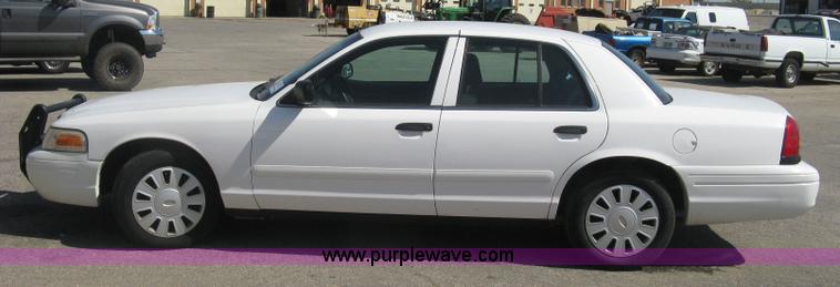 image for item E7922 2007 Ford Crown Victoria Police Interceptor