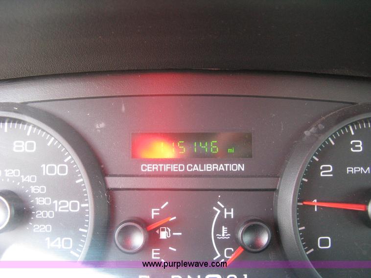 image for item E7922 2007 Ford Crown Victoria Police Interceptor