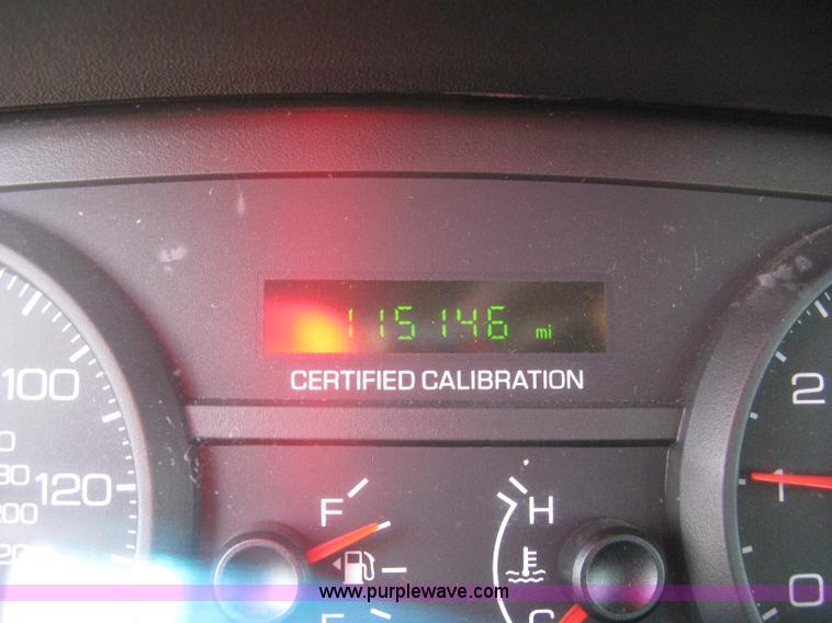 image for item E7922 2007 Ford Crown Victoria Police Interceptor