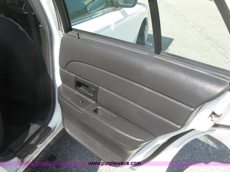 image for item E7922 2007 Ford Crown Victoria Police Interceptor