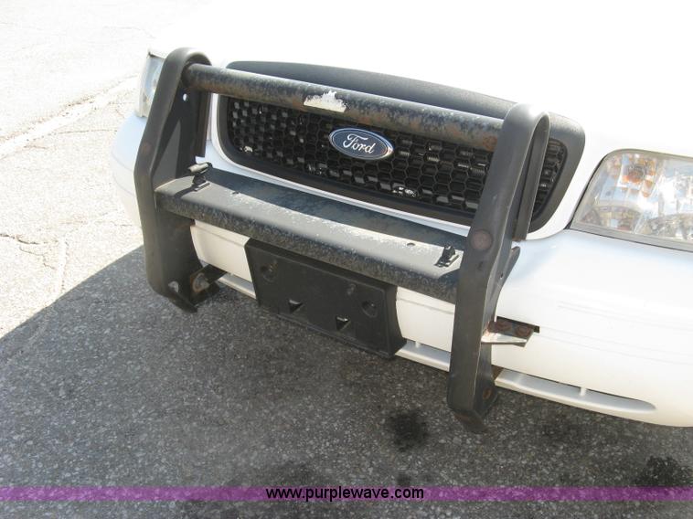 image for item E7922 2007 Ford Crown Victoria Police Interceptor