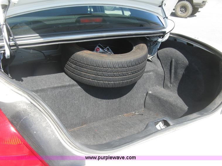 image for item E7922 2007 Ford Crown Victoria Police Interceptor