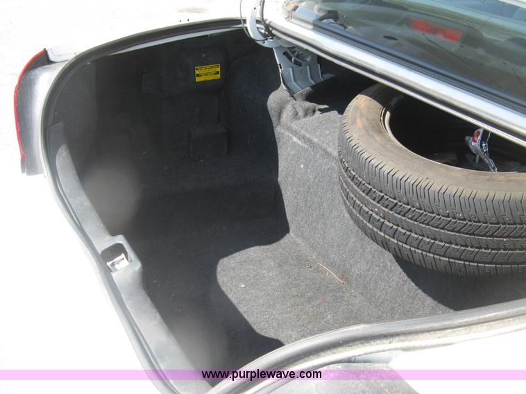 image for item E7922 2007 Ford Crown Victoria Police Interceptor