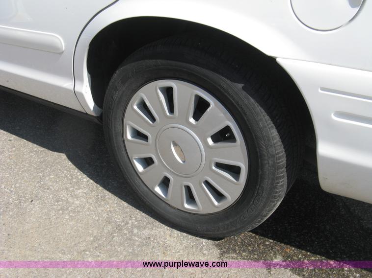 image for item E7922 2007 Ford Crown Victoria Police Interceptor